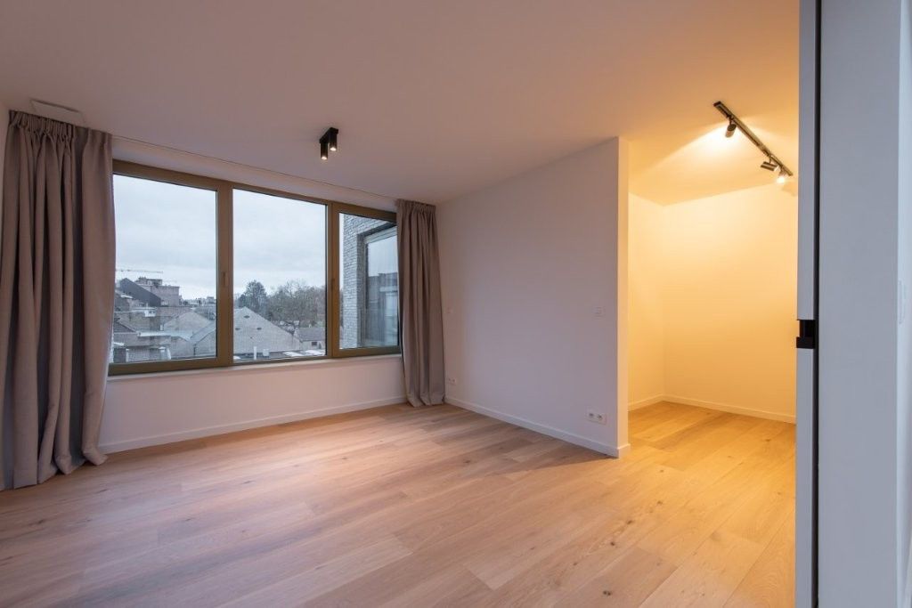 LUXUEUS PENTHOUSE 161M² MET 2SLK IN CENTRUM TONGEREN. foto 29