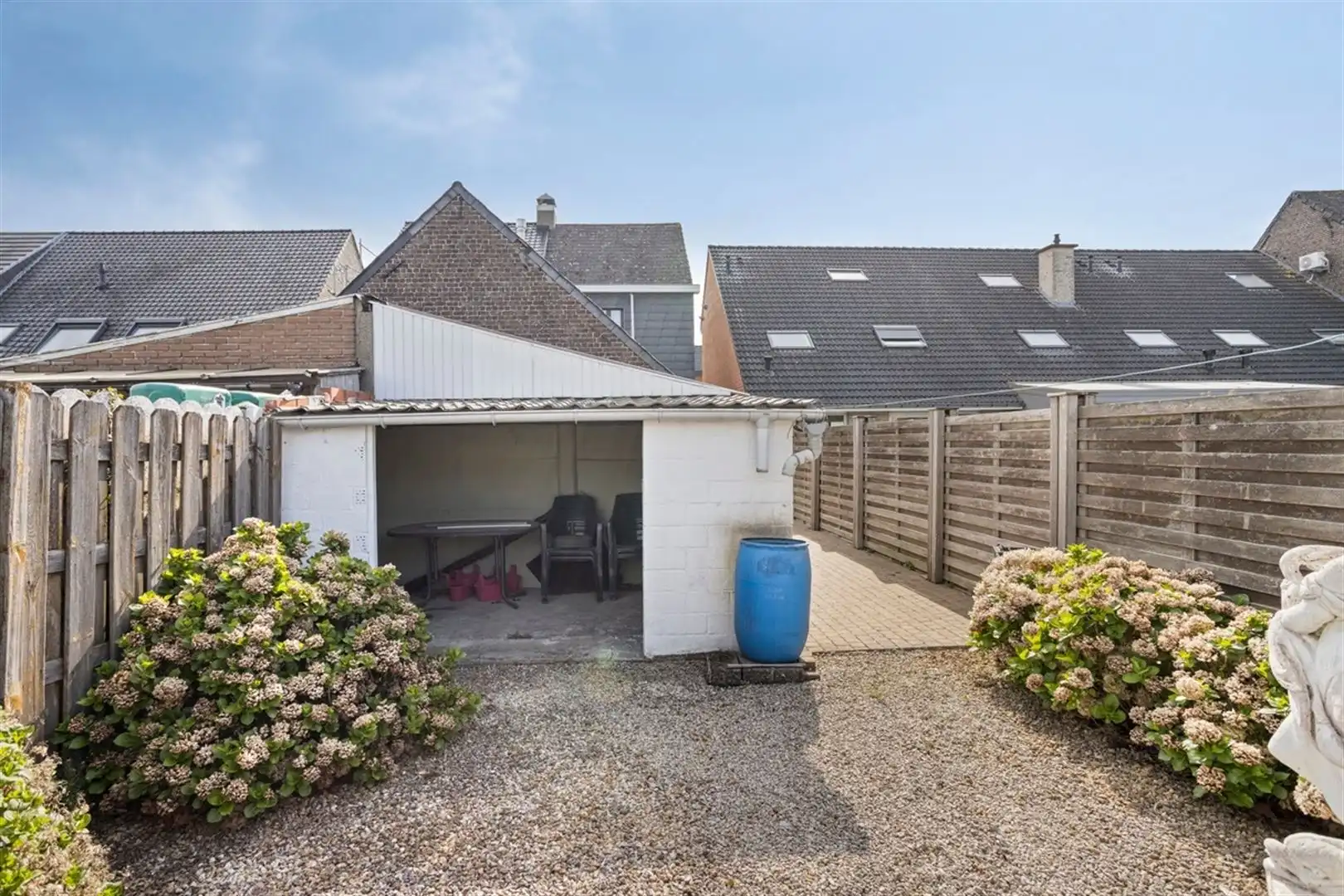 te renoveren woning met tuin foto 29