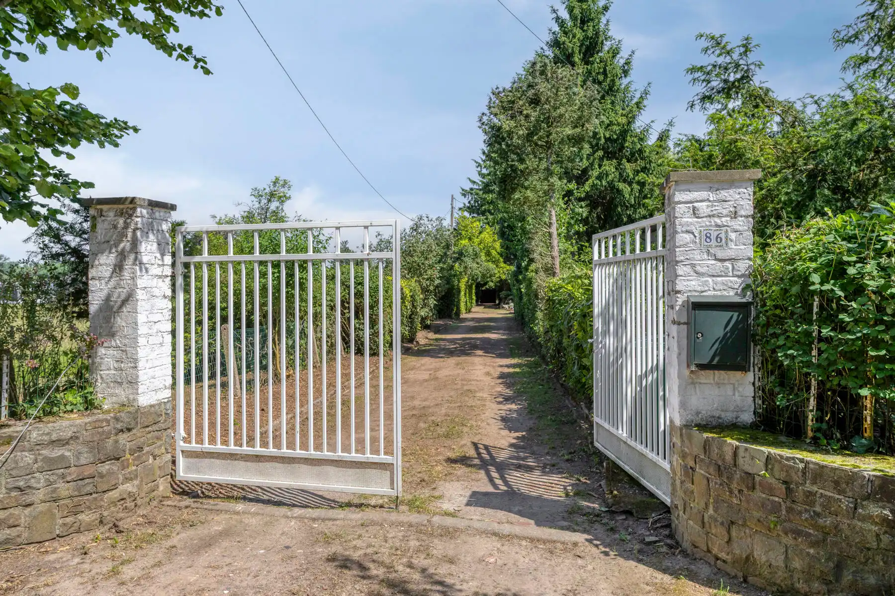 Te renoveren villa te Hekelgem foto 2