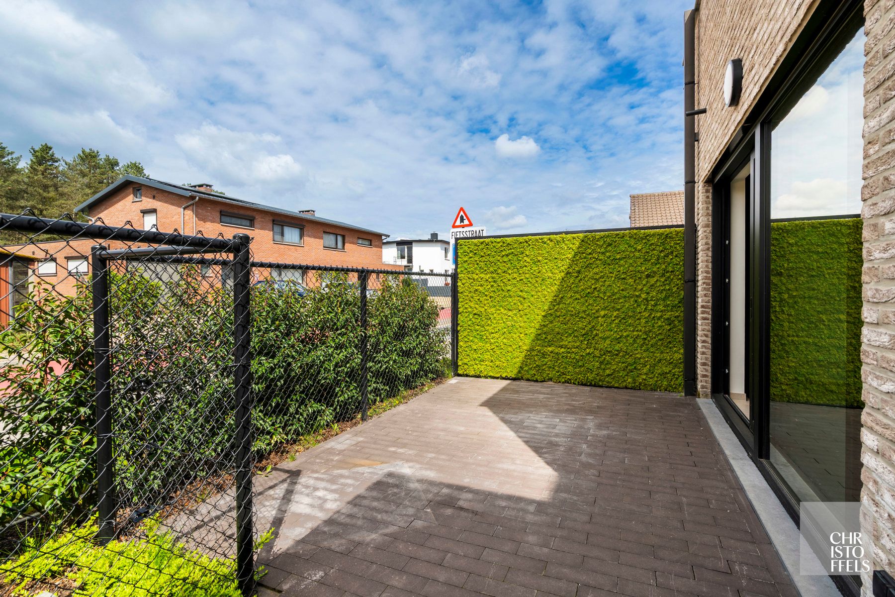 TE HUUR - Gelijkvloers nieuwbouwappartement in Zutendaal-centrum!  foto 6