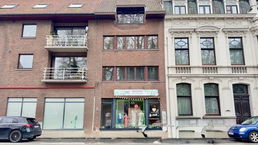 Handelsgelijkvloers te huur langs de Antwerpsesteenweg in Sint-Amandsberg (Gent) foto 17