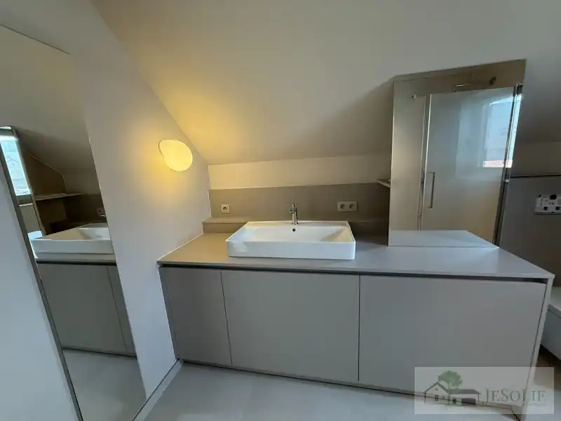 Ruime duplex met 2 slaapkamers foto 17