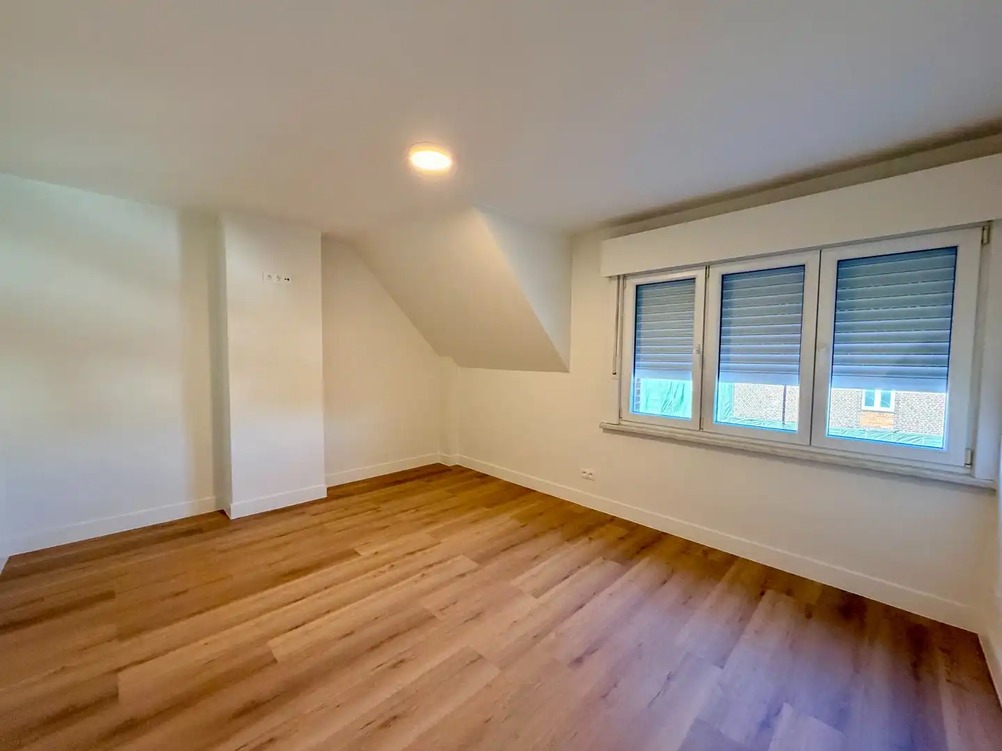 Gerenoveerd duplexappartement met 3 slaapkamers in centrum Tielt! foto 11