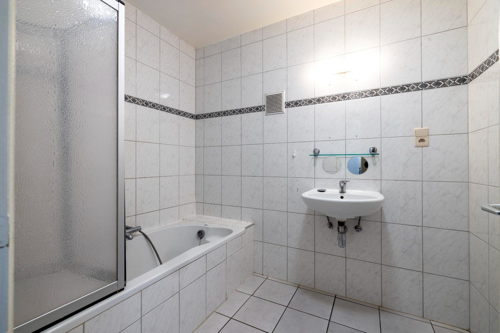 Super gezellig duplex app met 1 slk, klein terrasje en autostaanplaats  foto 8