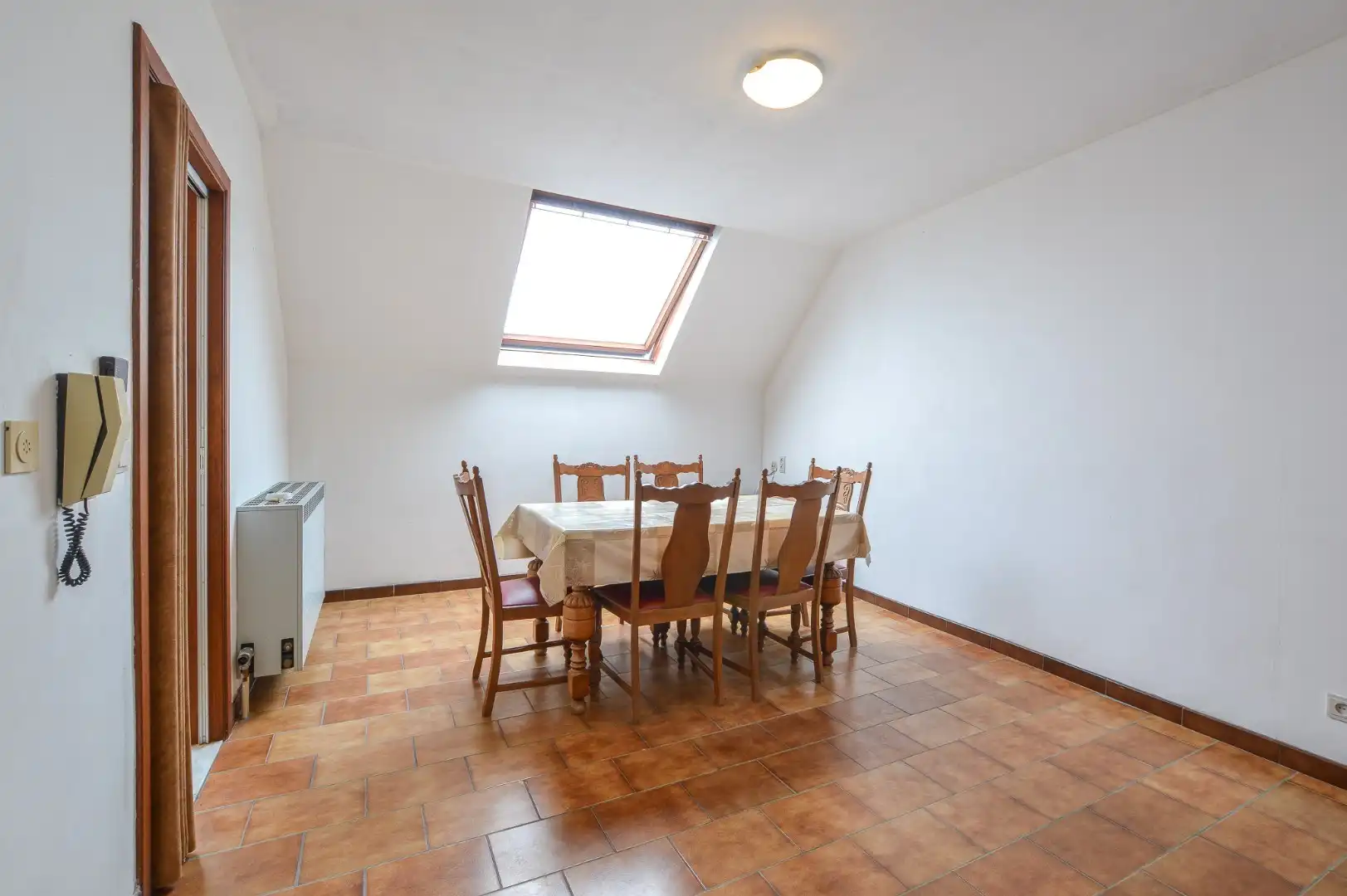 Interessante opbrengsteigendom met 5 volledig verhuurde appartementen in het centrum van Oudenburg foto 19