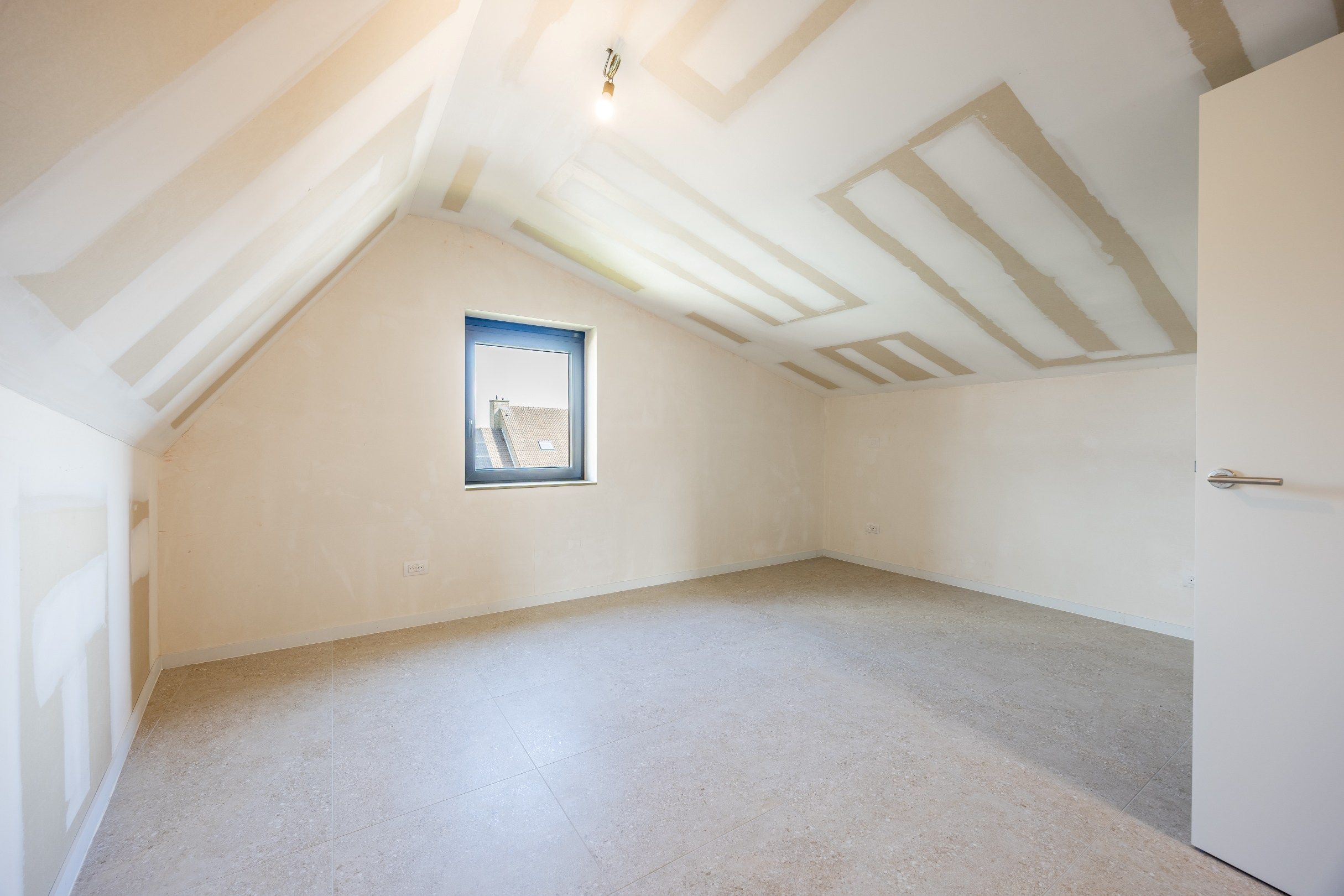 RUIME, KLASSEVOLLE EN ENERGIEZUINIGE WONING  foto 13