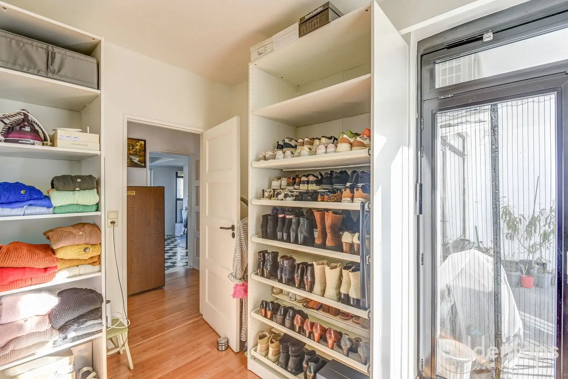 Knap vernieuwd 3-slaapkamerappartement (125 m²)  foto 11