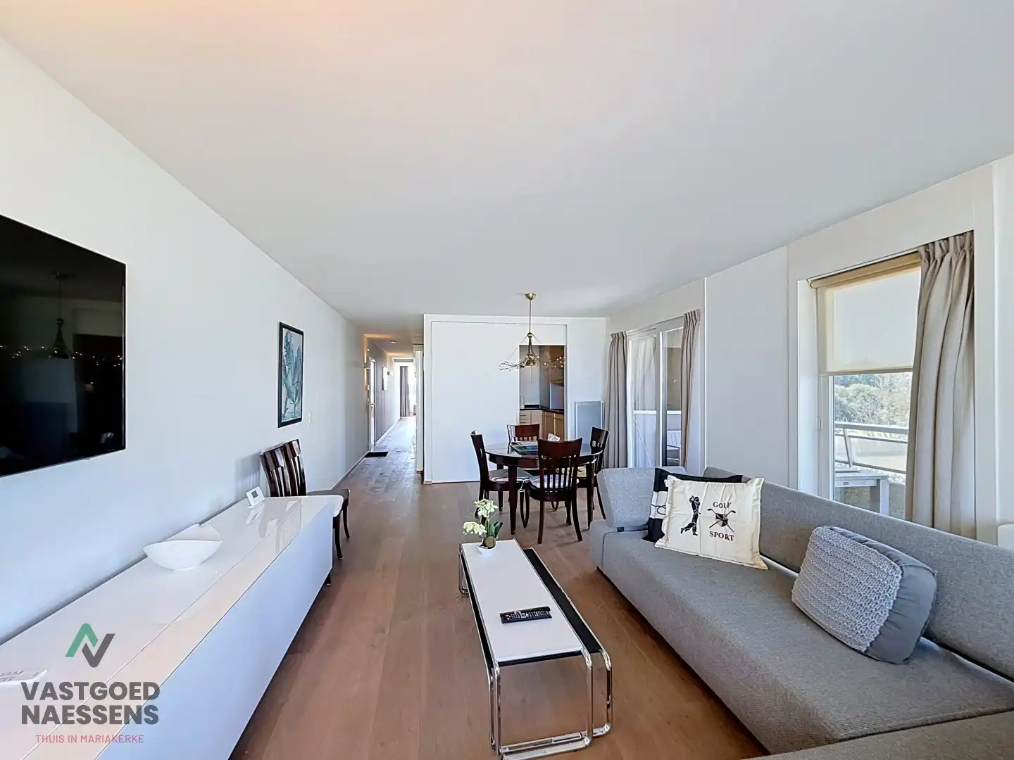 SCHITTEREND VERNIEUWD HOEKAPPARTEMENT – 2 SLPK – TERRASSEN – ZEEZICHT EN ZICHT OP GOLF foto 8