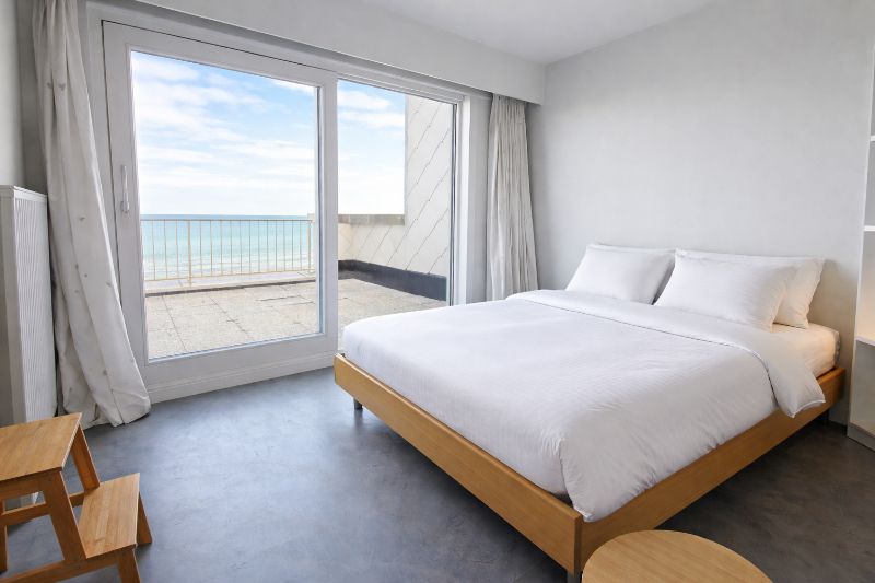 Luxe vastgoed: Penthouse met riant terras en zicht op zee foto 12