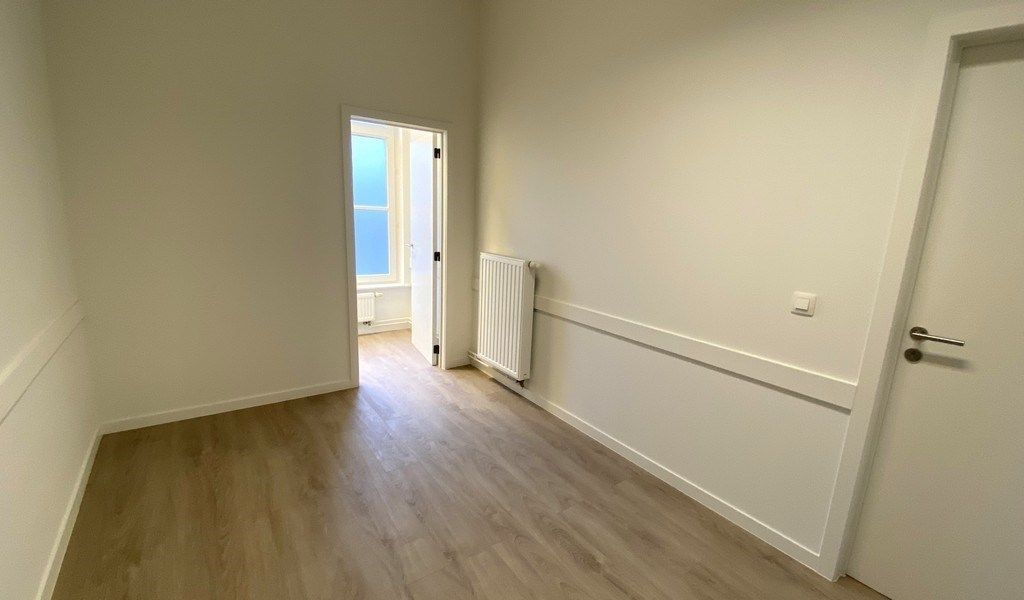 Gerenoveerde kantoren met zicht op water te huur in Gent foto 13