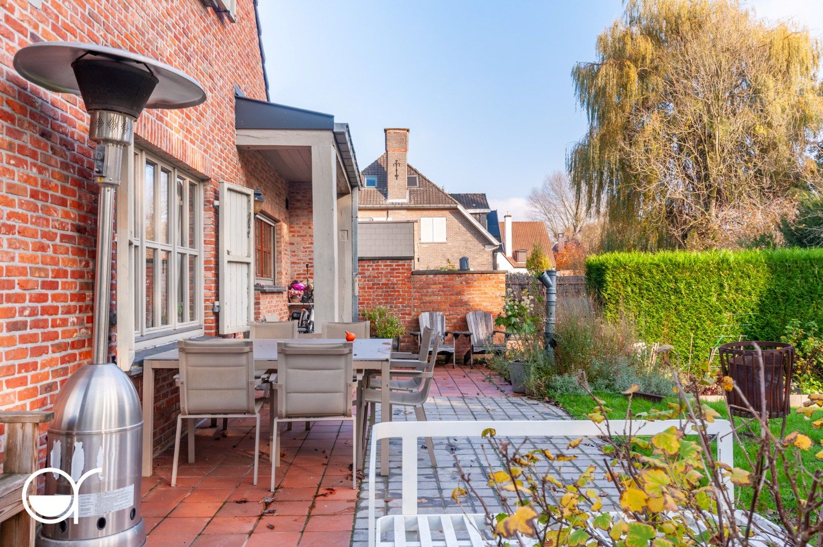 Halfopen bebouwing nabij het Sint-Pietersstation foto 14