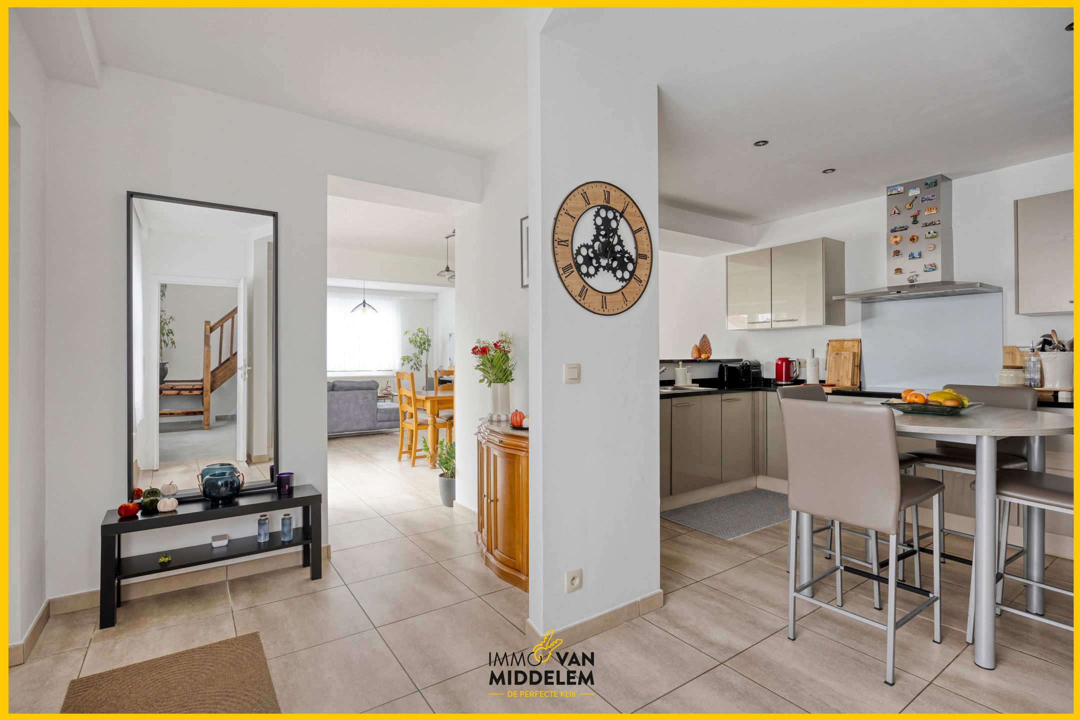 INSTAPKLARE WONING MET 3 KAMERS, TERRAS, TUIN EN GARAGE foto 5
