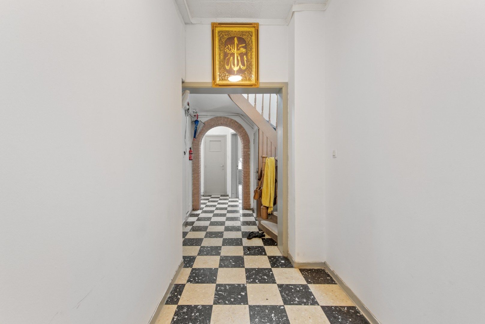 Polyvalente rijwoning met grote handelsruimte te Tienen foto 4