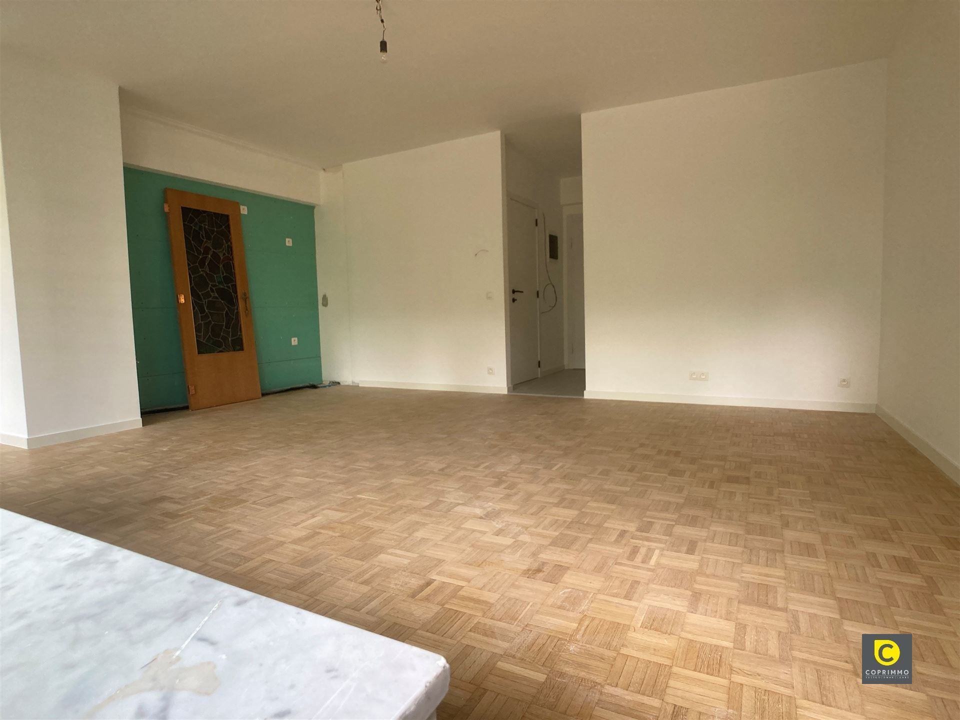 Gerenoveerde studio met terras op toplocatie! foto 6