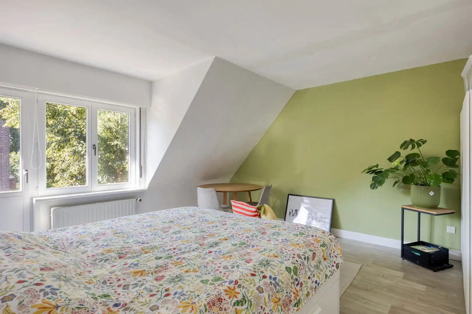 instapklare, hedendaags en stijlvol ingerichte woning met heerlijke tuin en garagebox foto 17