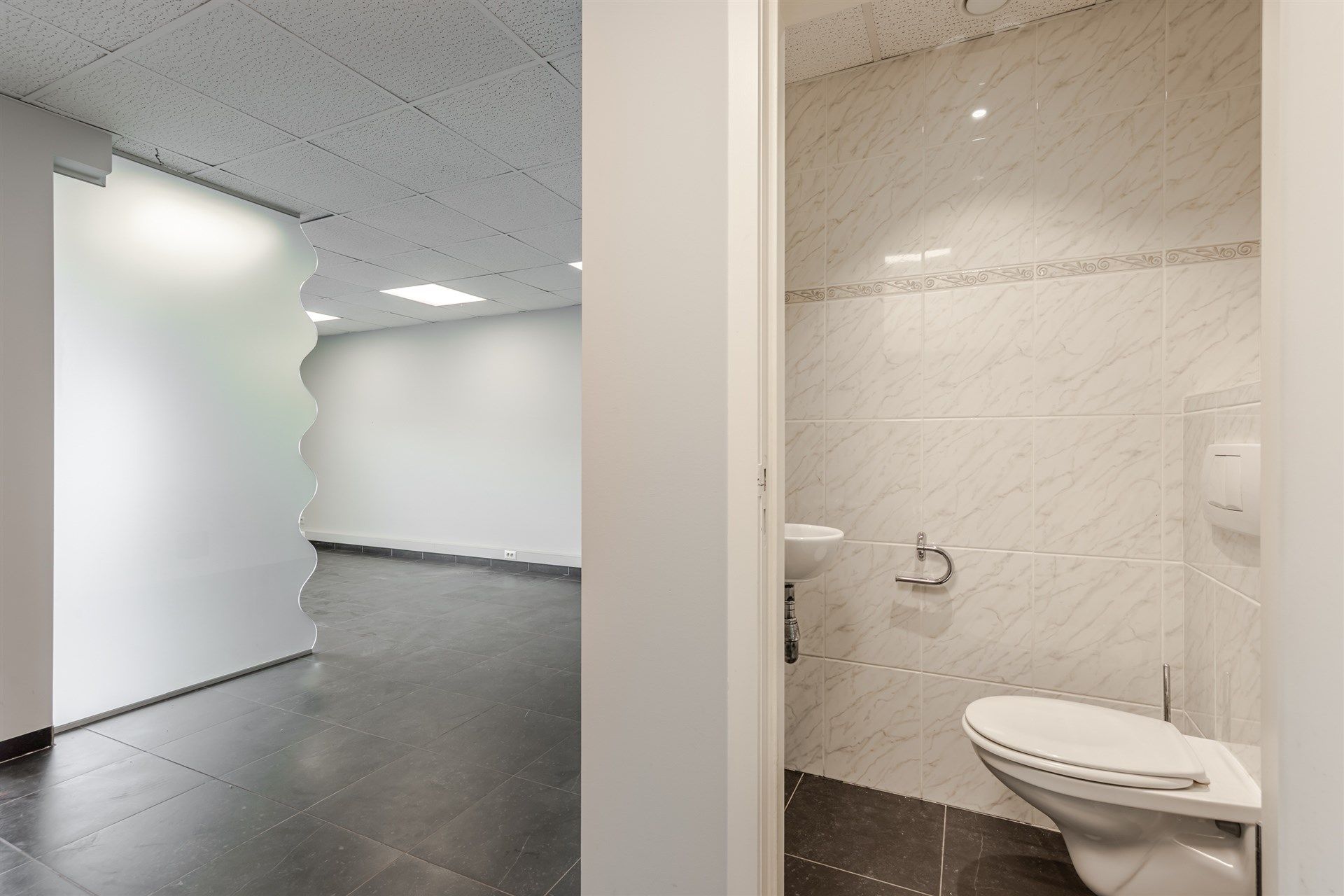 Veelzijdige commerciële ruimte / praktijkruimte foto 15