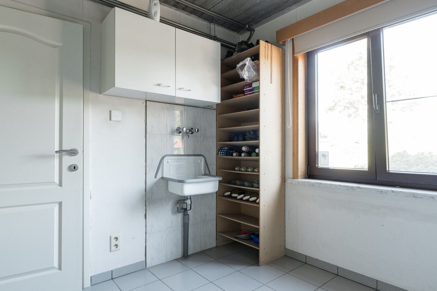 Vrijstaande woning met ruime garage en tuin, rustig gelegen nabij natuurgebied en Nederlandse grens foto 16