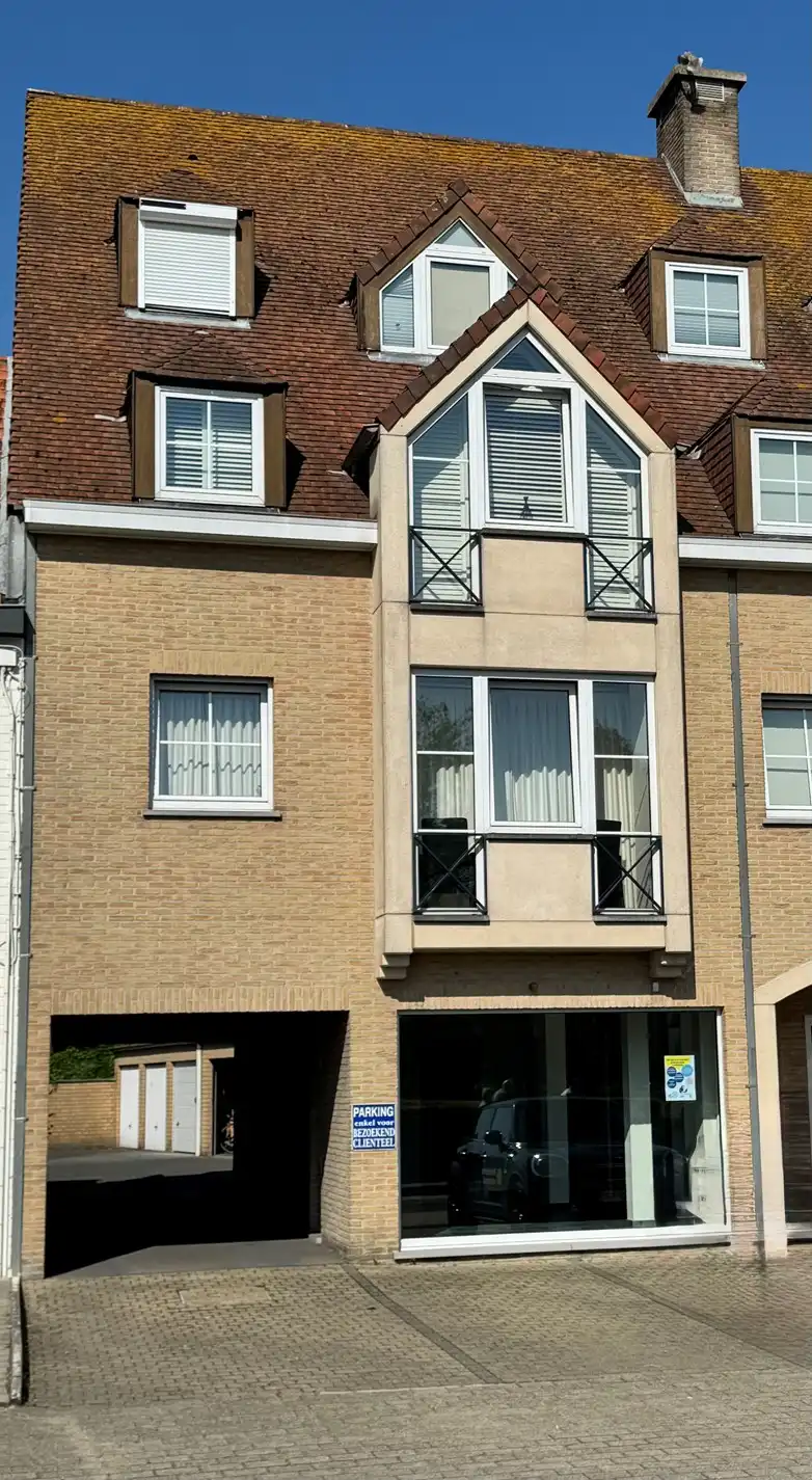 Kantoorruimte te koop in Oudenburg  foto {{pictureIndex}}