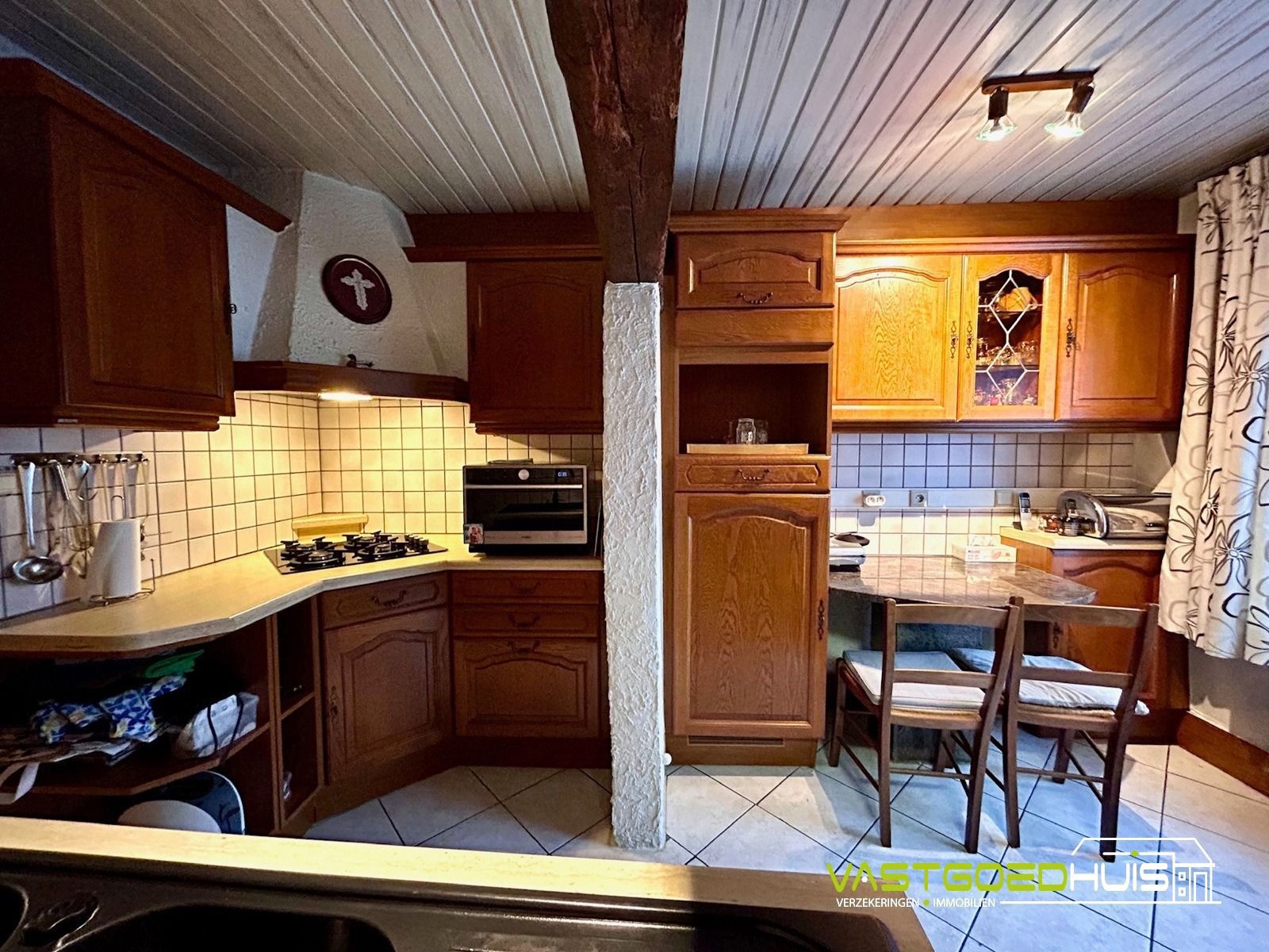 Karaktervolle, halfopen bebouwing met tuin foto 9