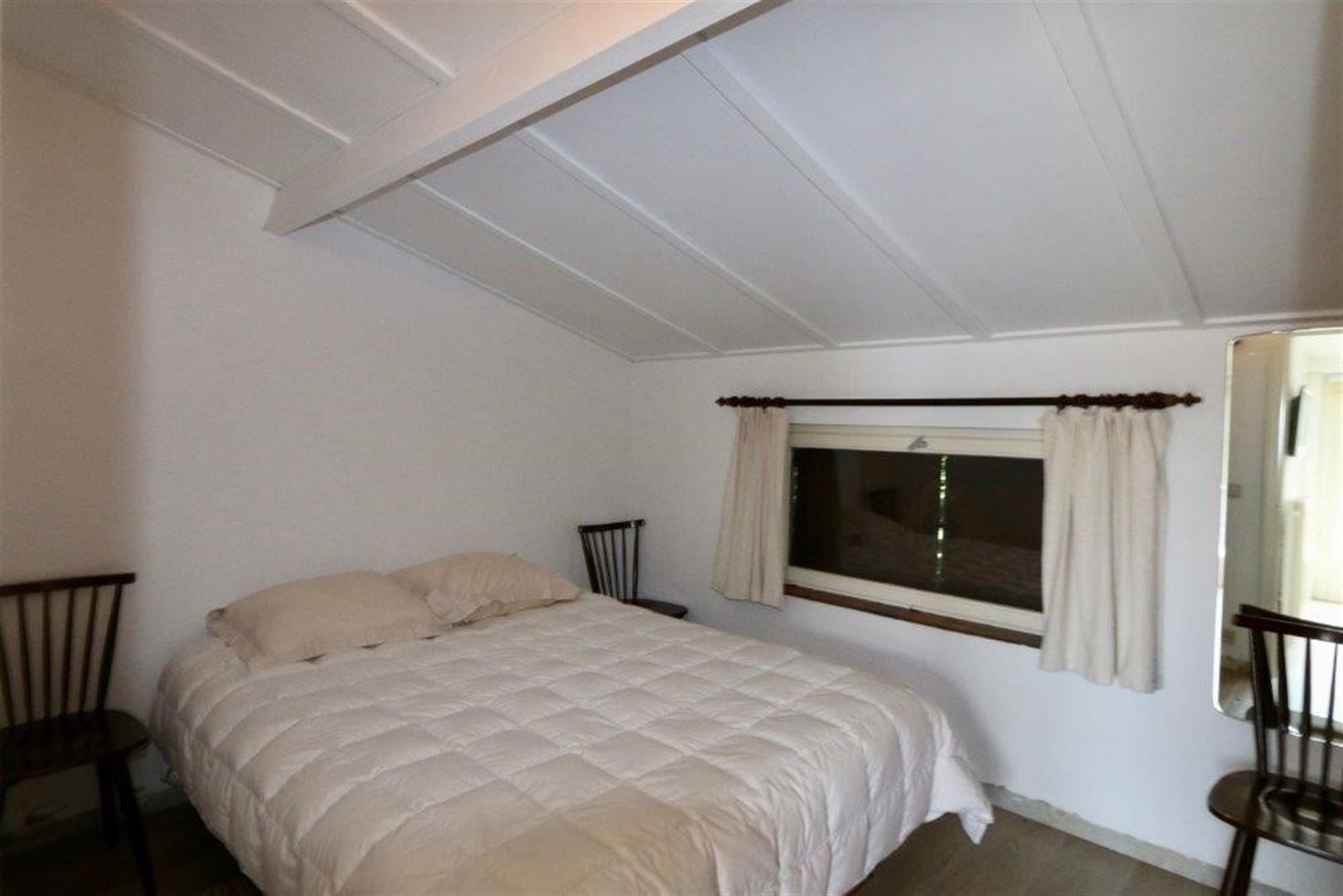 Topgelegen vakantiewoning op groot perceel in perfecte staat foto 9