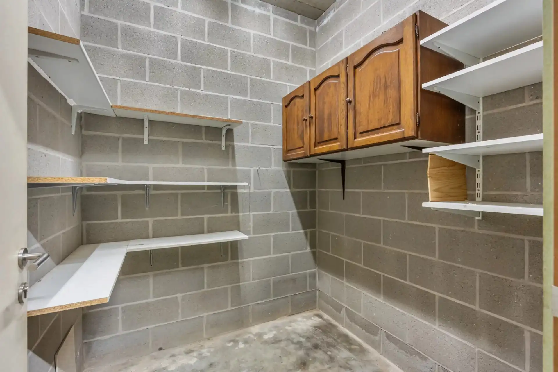 Instapklaar appartement met ruim terras in Heusden foto 24