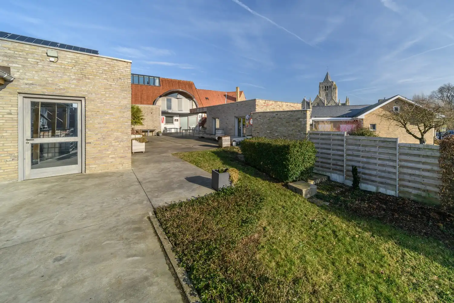 BEVEREN AAN DE IJZER: Handelszaak (momenteel horeca) met heel wat ruimte, woonst én zalige tuin op 1.150m² totale grondoppervlakte. foto 10