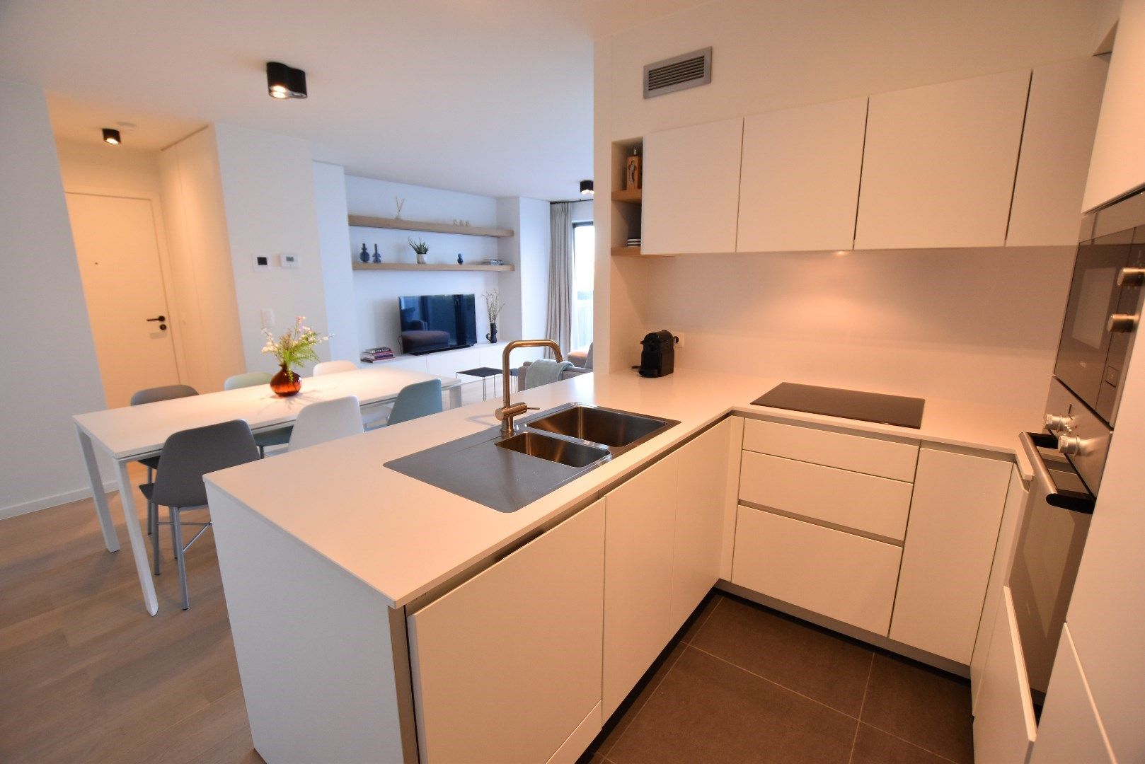 Prachtig appartement met luxueuze afwerking in Duinenwater! foto 3