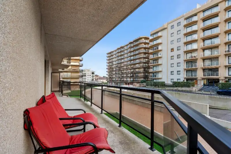 EXCLUSIEF HOEKAPPARTEMENT NABIJ ESPLANADE  IN DE PANNE foto 14