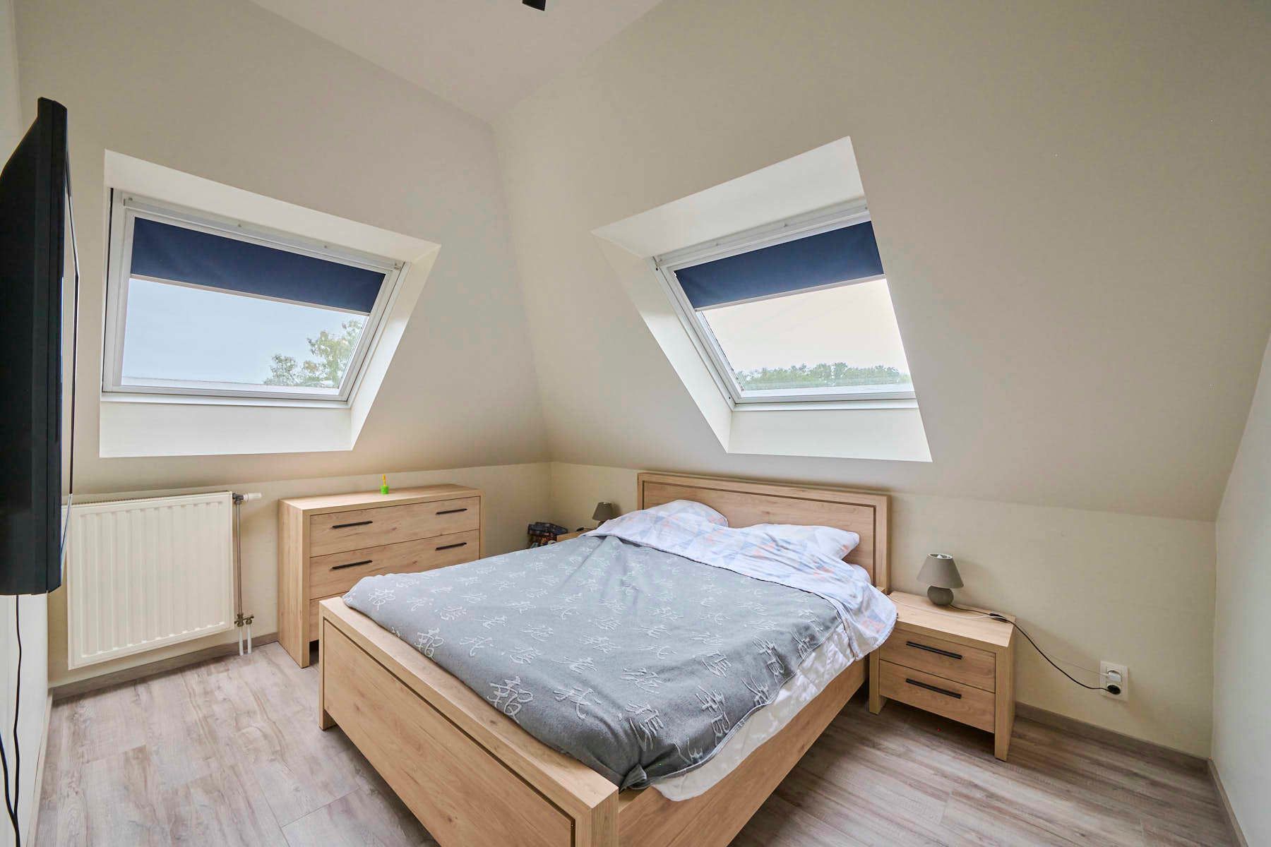 Lichtrijke duplex met open keuken en 2 slaapkamers foto 11