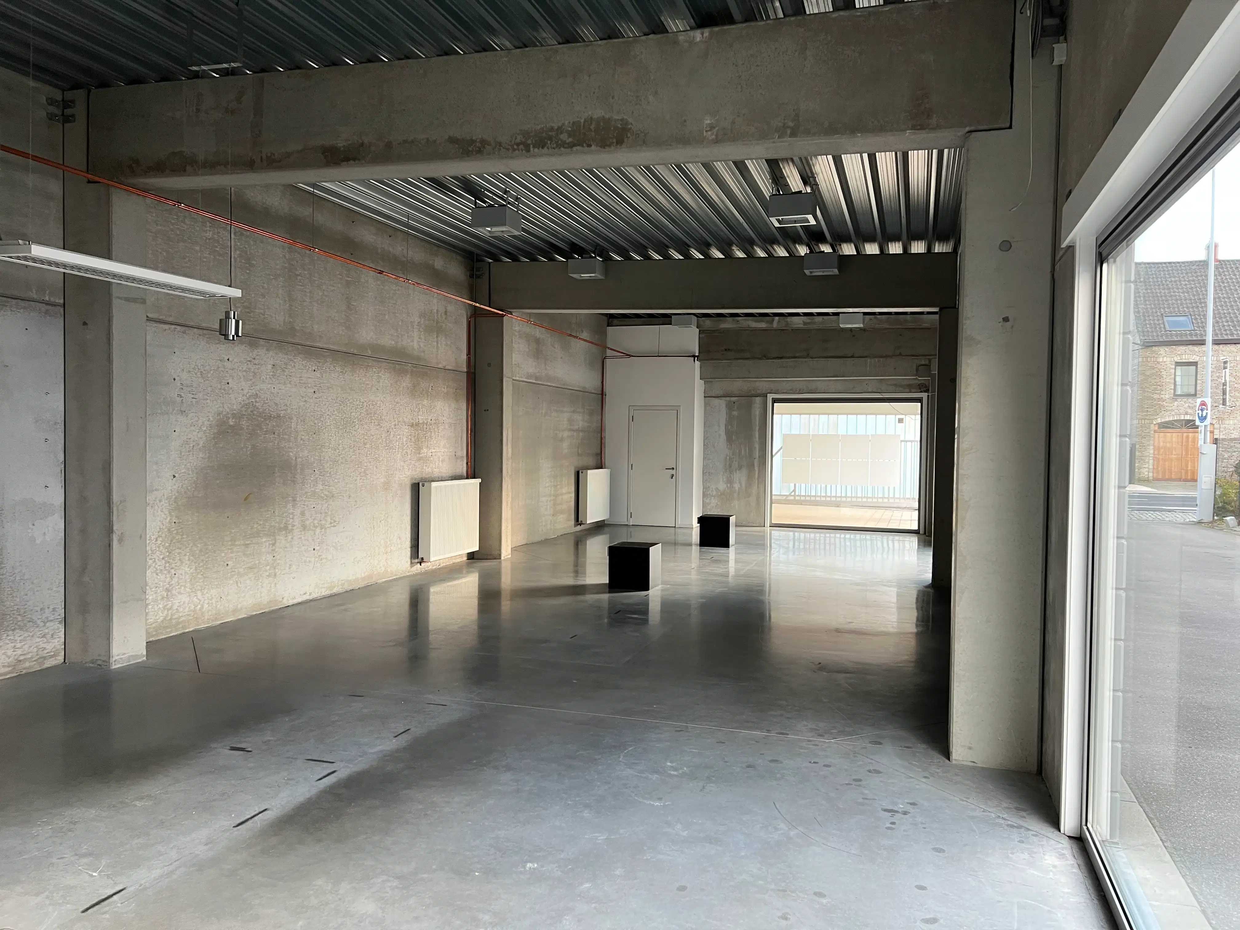 Ruimte voor kantoor en handelszaak met studio foto 5