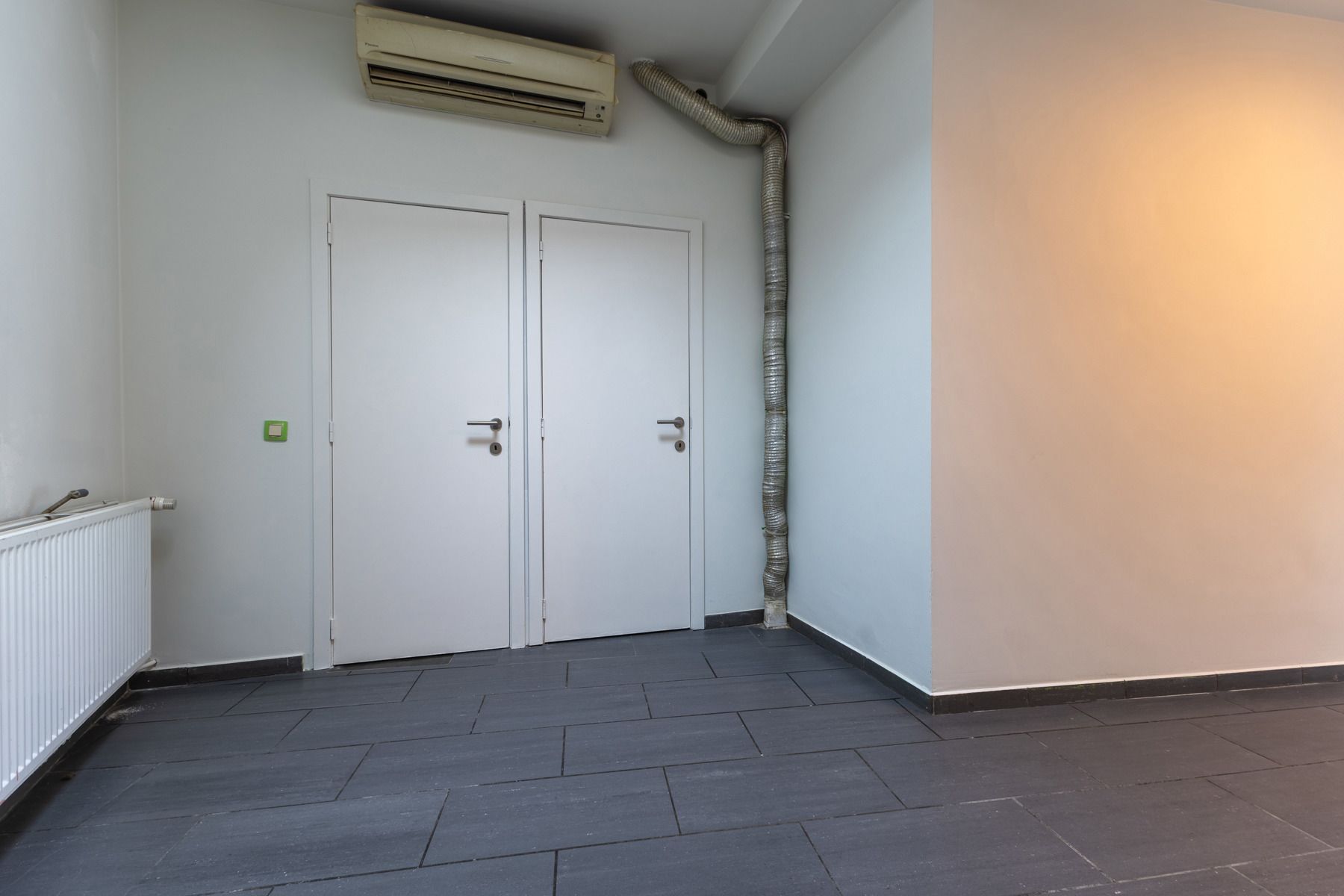 Commercieel gelijkvloers met duplex in centrum Halle foto 8