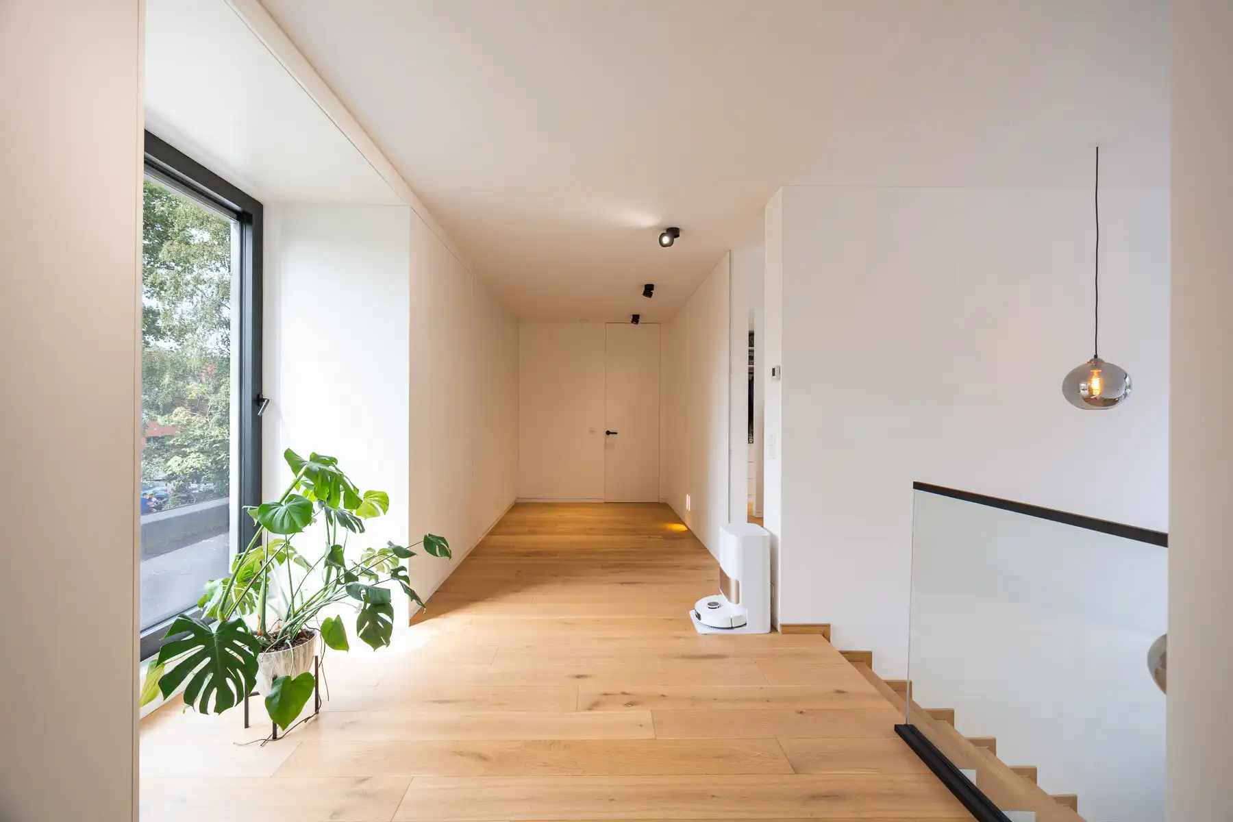 Exclusieve energiezuinige villa met zwembad en poolhouse foto 16