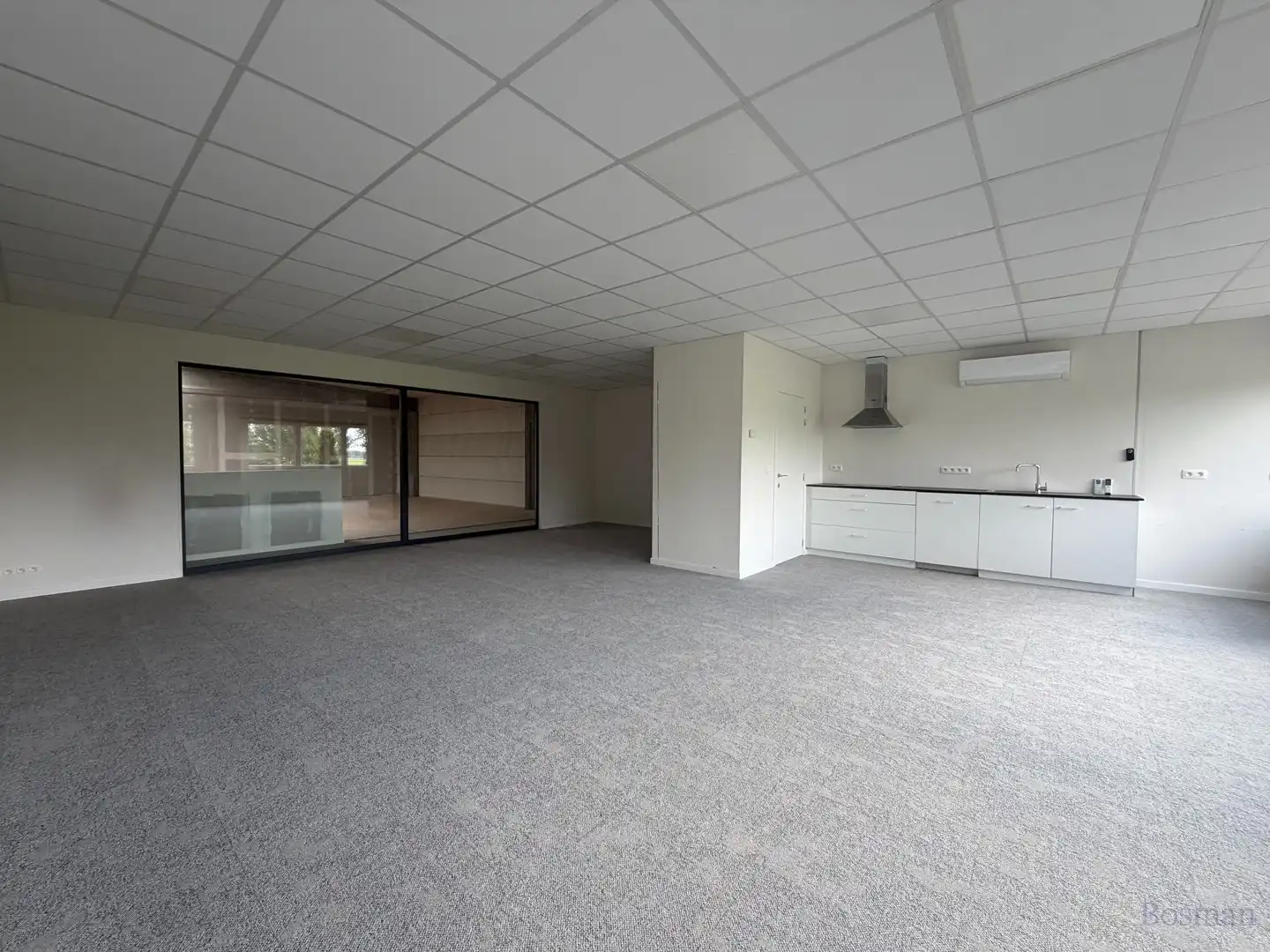 Handelspand (336m²) te huur in Geel foto 12