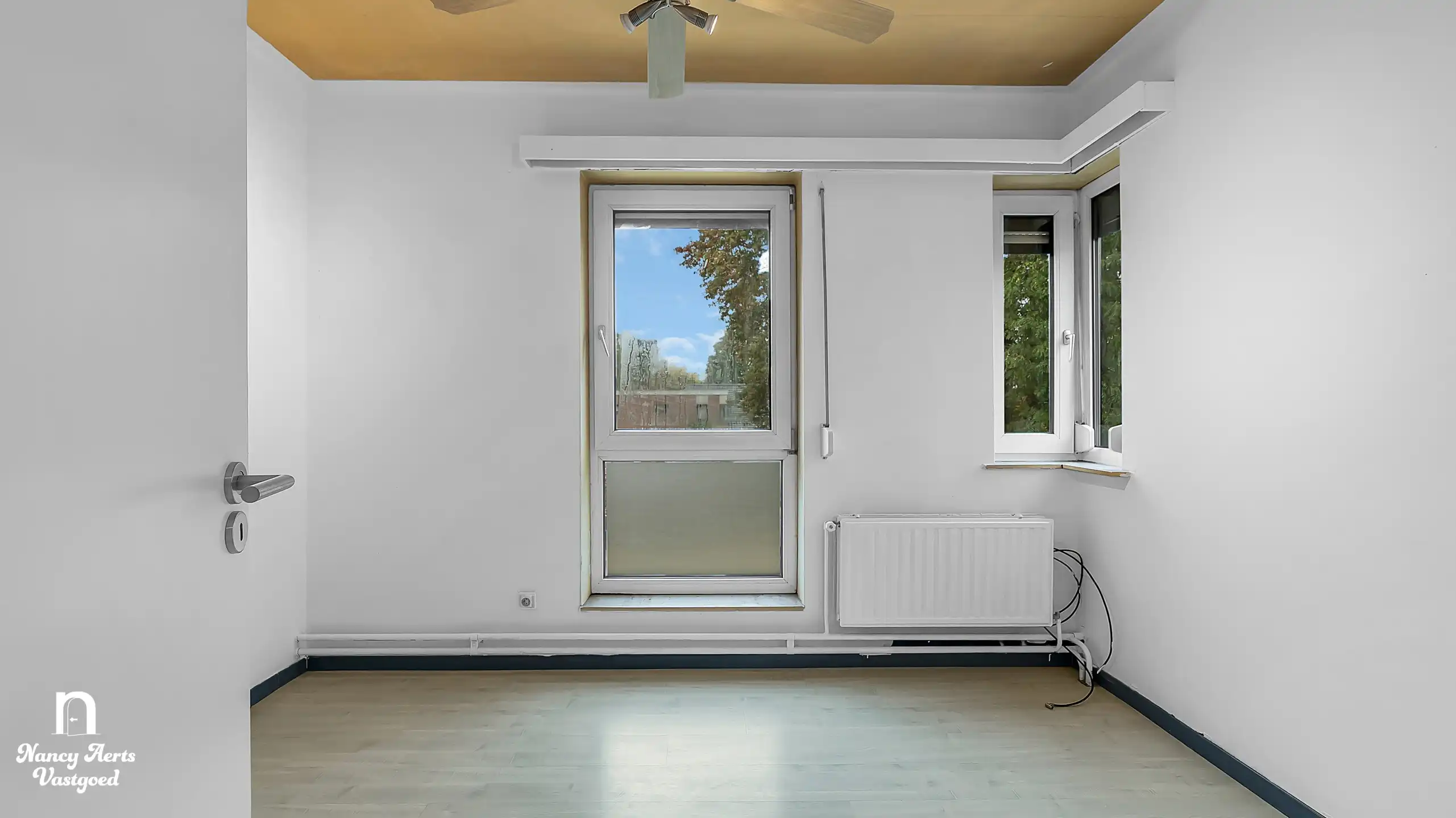 Halfopen gezinswoning met 3 slaapkamers en zonnige tuin foto 19