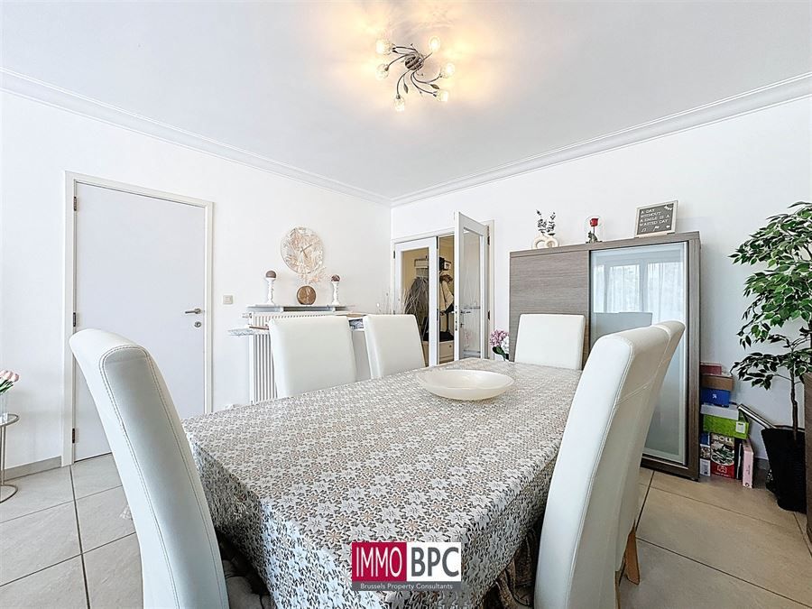Instapklaar, ruim appartement met 2 slaapkamers, kelder en garage inbegrepen foto 7