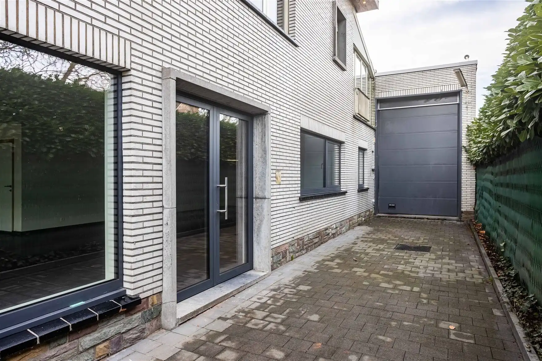 Commercieel gelijkvloers met duplex en loods van ca. 240m² foto 12