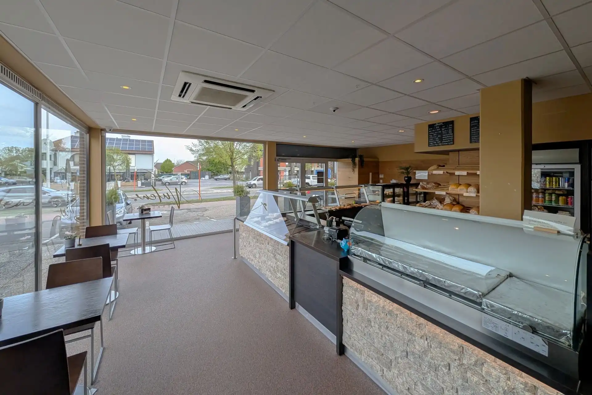 Winkelruimte gelegen op een toplocatie te Rekem foto 6