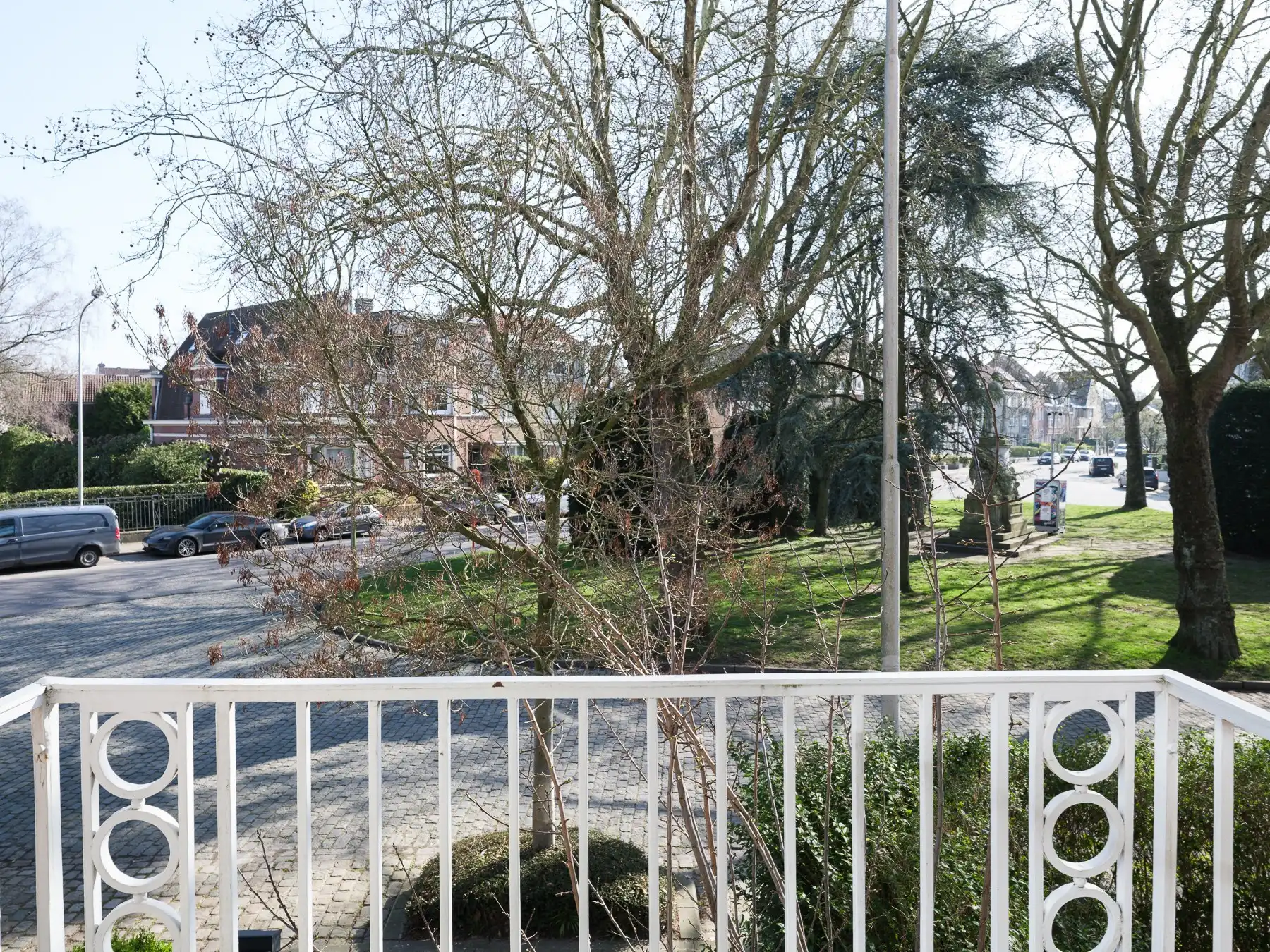 Herenhuis met praktijkruimte op AAA-locatie foto 9