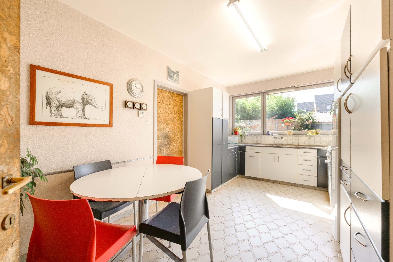 ALLEENSTAANDE WONING IN RUSTIGE WOONWIJK | 4 SLPKS | GARAGE foto 10