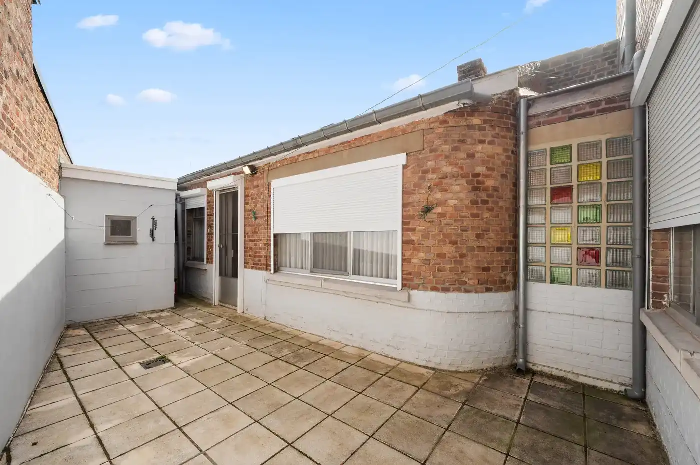Te renoveren woning met 3 slaapkamers, garage en nabij voorzieningen foto 13