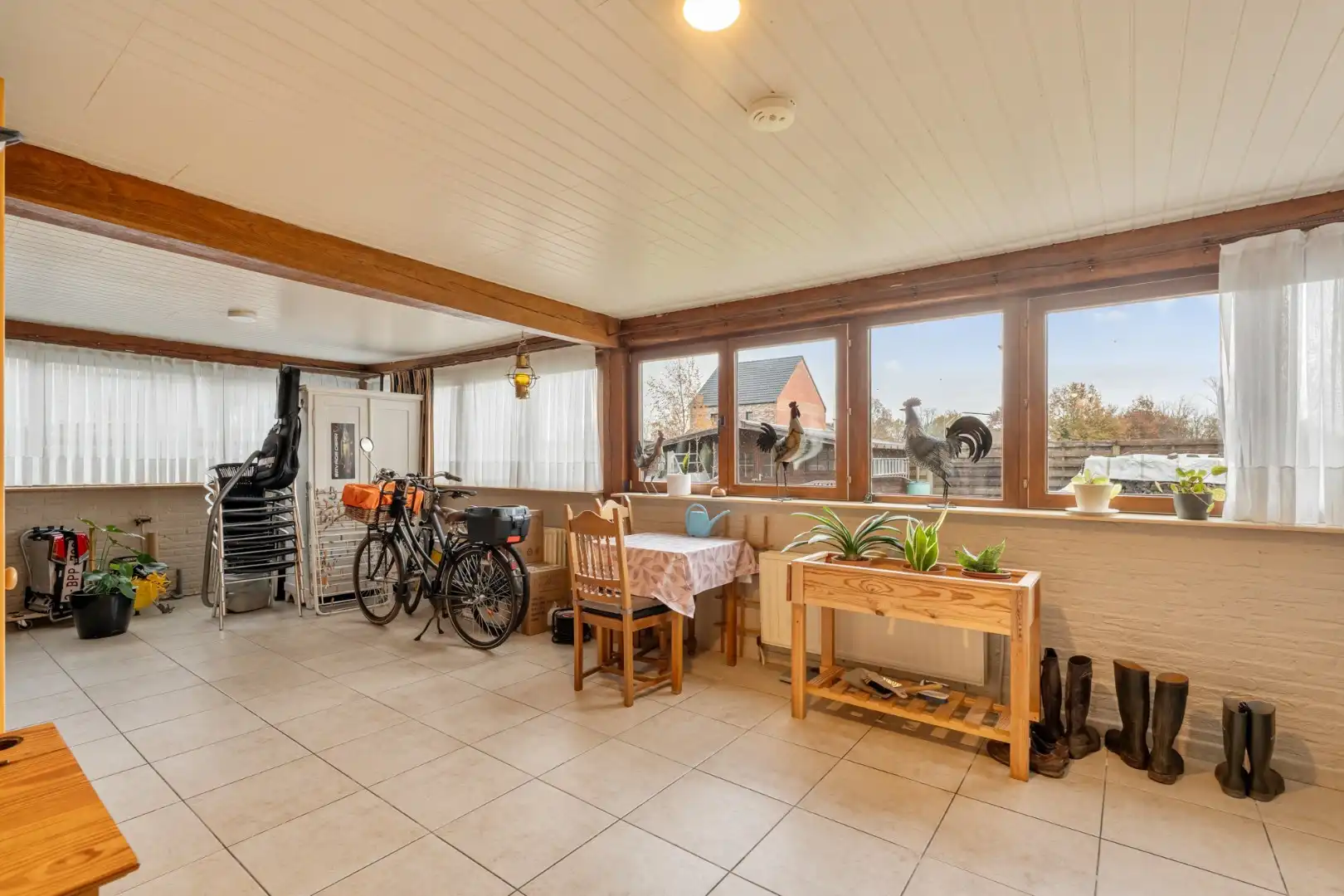 Vrijstaande gezinswoning, gebouwd in 1993 op een perceel van 5a74ca, gunstige ligging vlakbij het centrum. foto 10