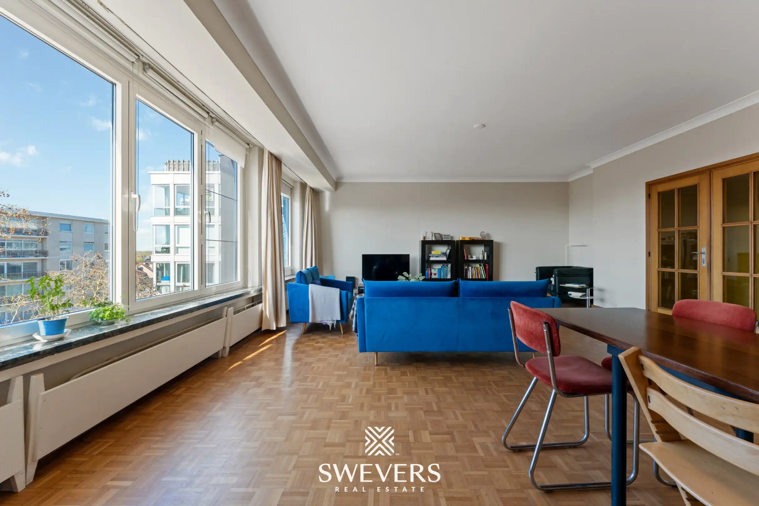 Ruim en lichtrijk appartement met terras in Centrum Hasselt foto 3