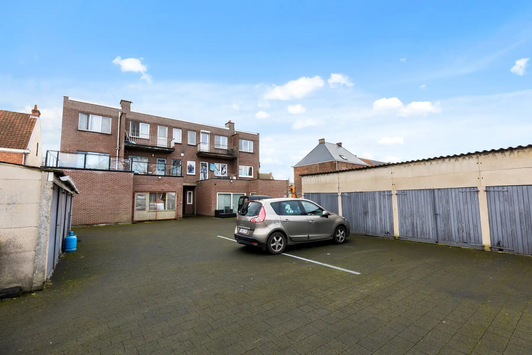 Instapklaar appartement centrum Laarne foto 17