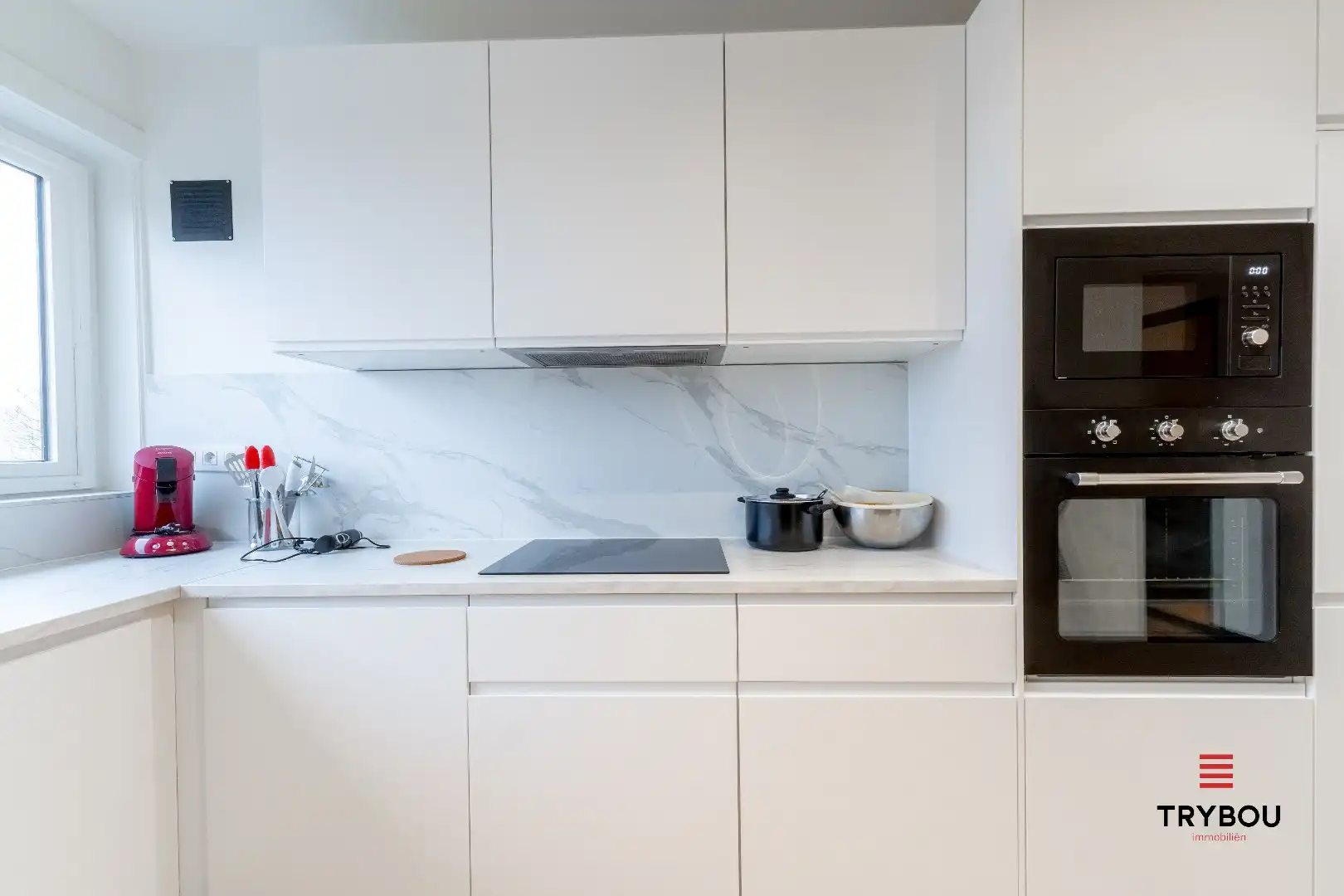 Volledig gerenoveerd 2-slaapkamerappartement te koop – rand centrum Ieper foto 8