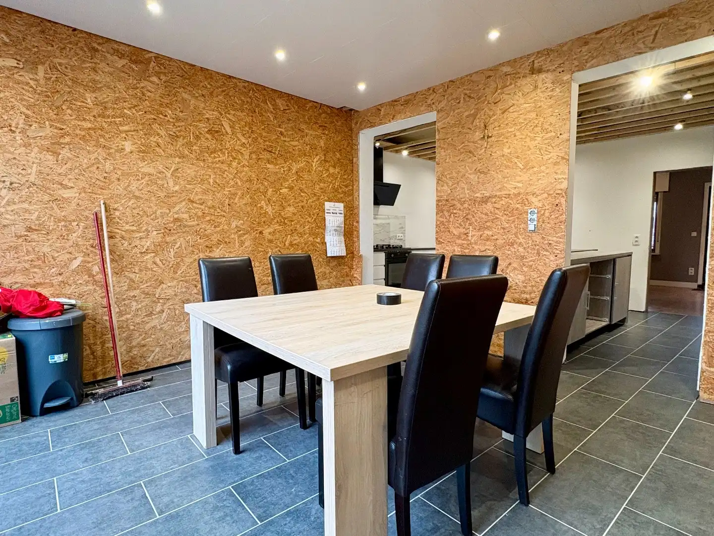 Starterswoning te koop in Heule met conforme elektriciteit foto 8