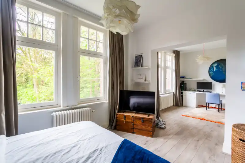 Unieke karaktervolle villa met parktuin, zwembad en een zee van ruimte,luxe alom! foto 34