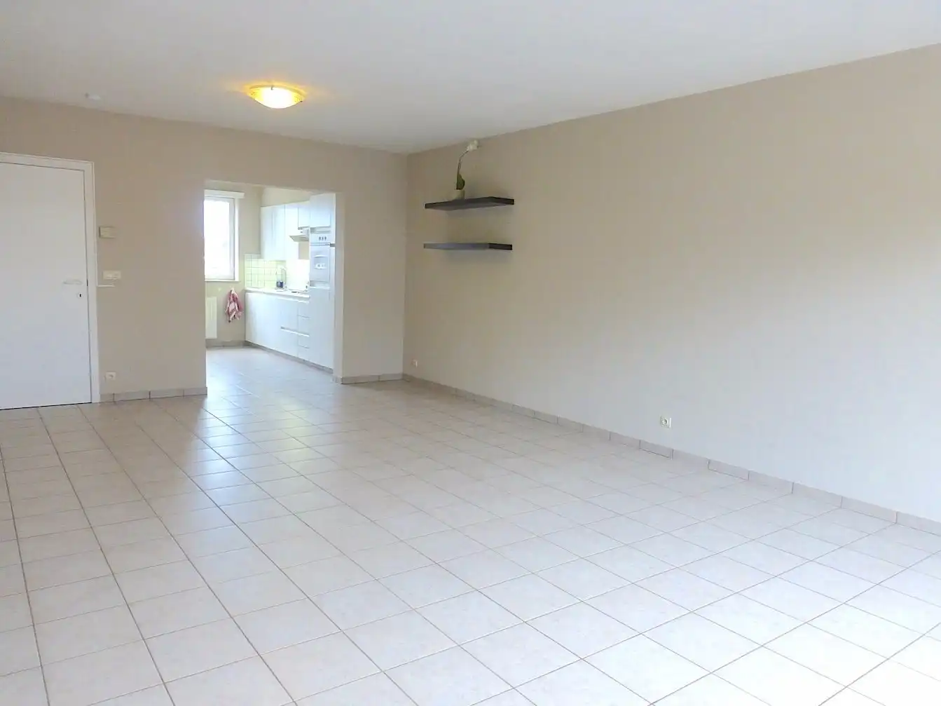 Ruim duplexappartement met 2 slaapkamers! foto 4
