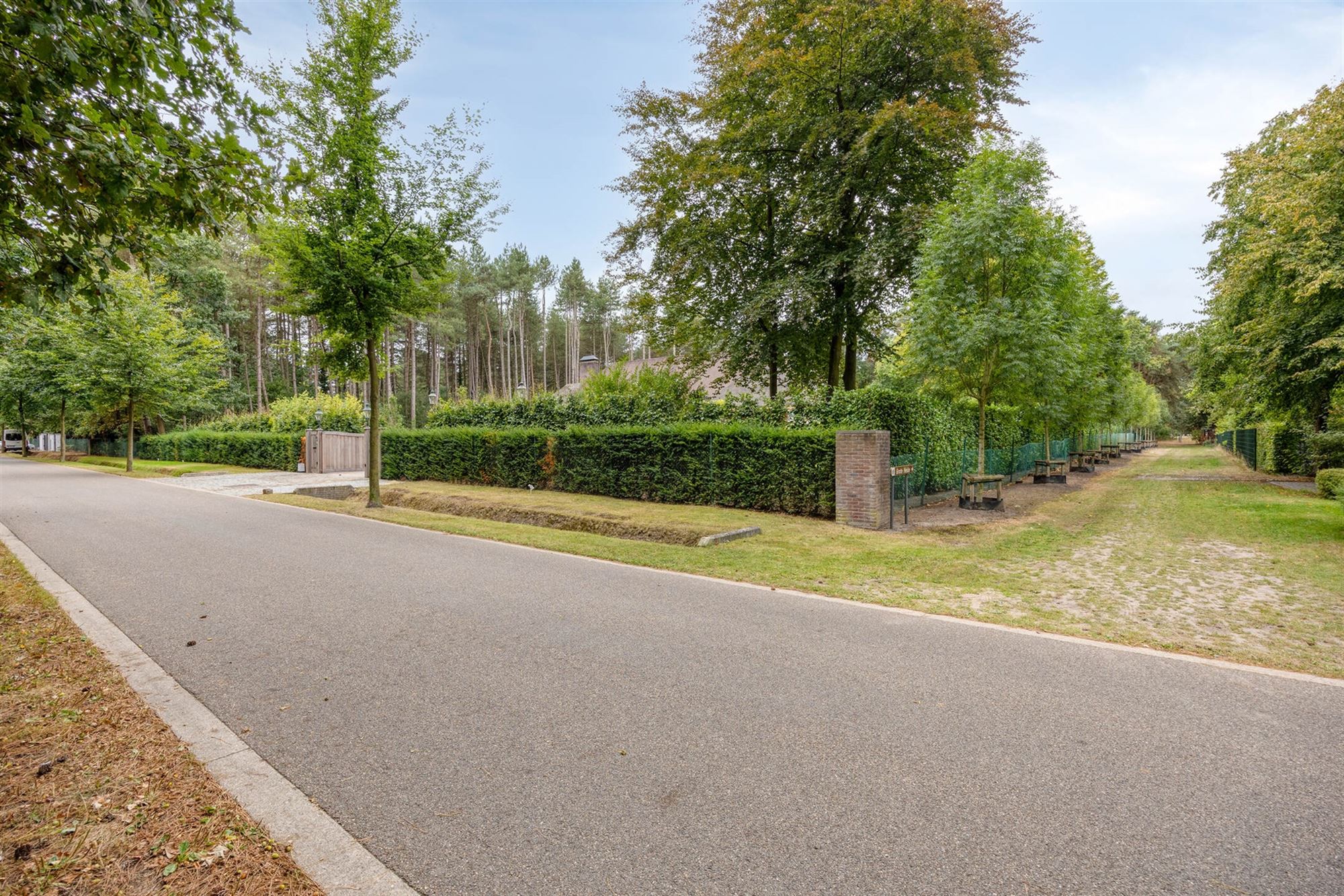 Landelijke luxe: unieke villa op 7.188 m² privé-domein foto 2