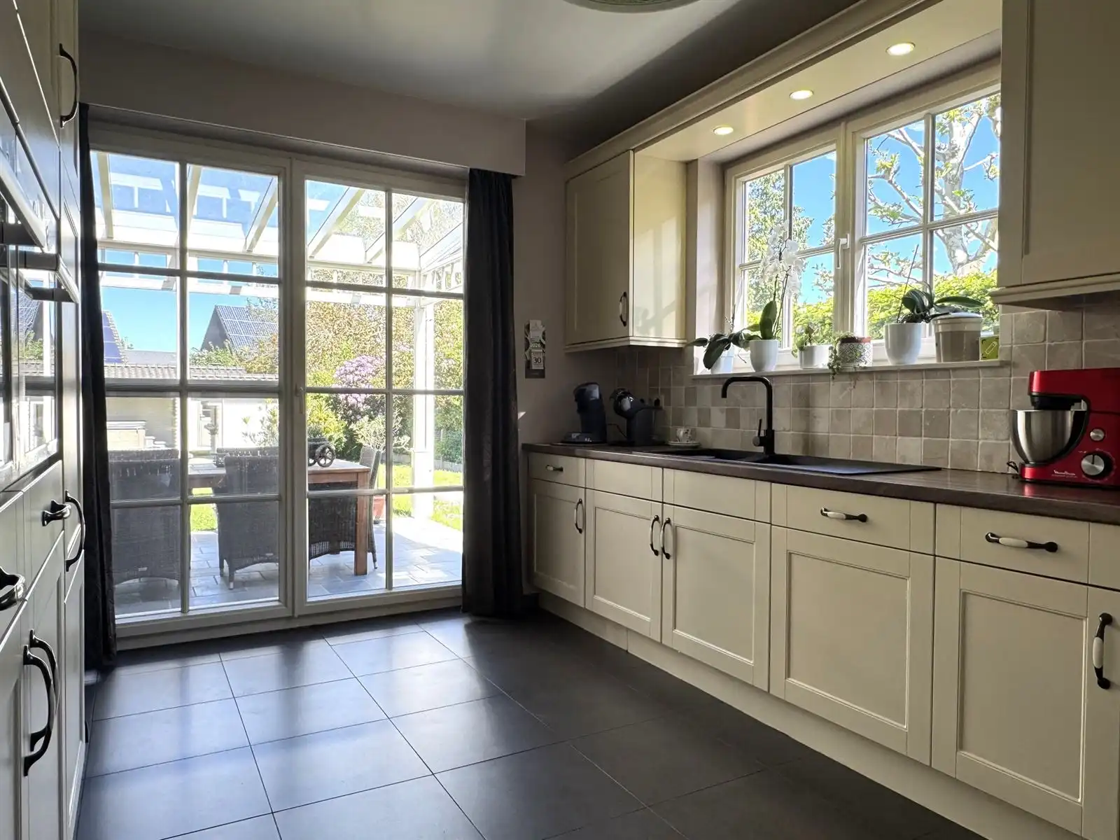 Kraaknet onderhouden woning foto 7
