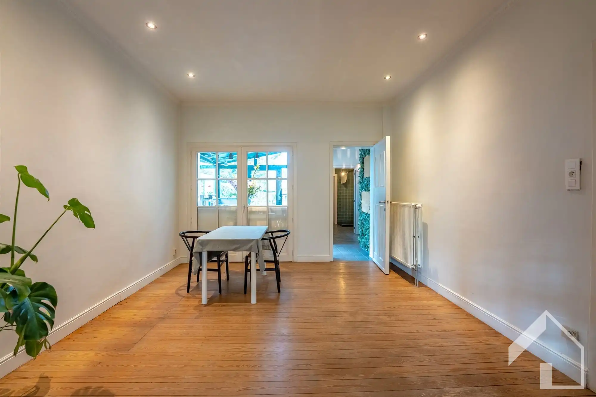 Authentieke gerenoveerde gezinswoning met 3 slaapkamers in centrum Brasschaat foto 4